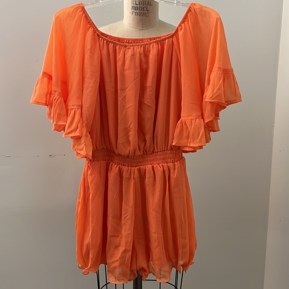 Vici 🍊Endless Rose Definitely Demure Orange Off the Shoulder Romper Sz XS - NWT - Picture 4 of 6
